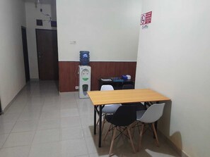 24-inch flat-screen TV with premium channels - HALFWAY House (Banyuwangi)