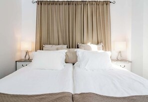 1 bedroom, iron/ironing board, free WiFi, bed sheets - Beachclose apt Marbella by Costarentals - M28 (Marbella)