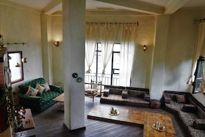 Grand Room, Patio, City View | Soundproofing, free WiFi