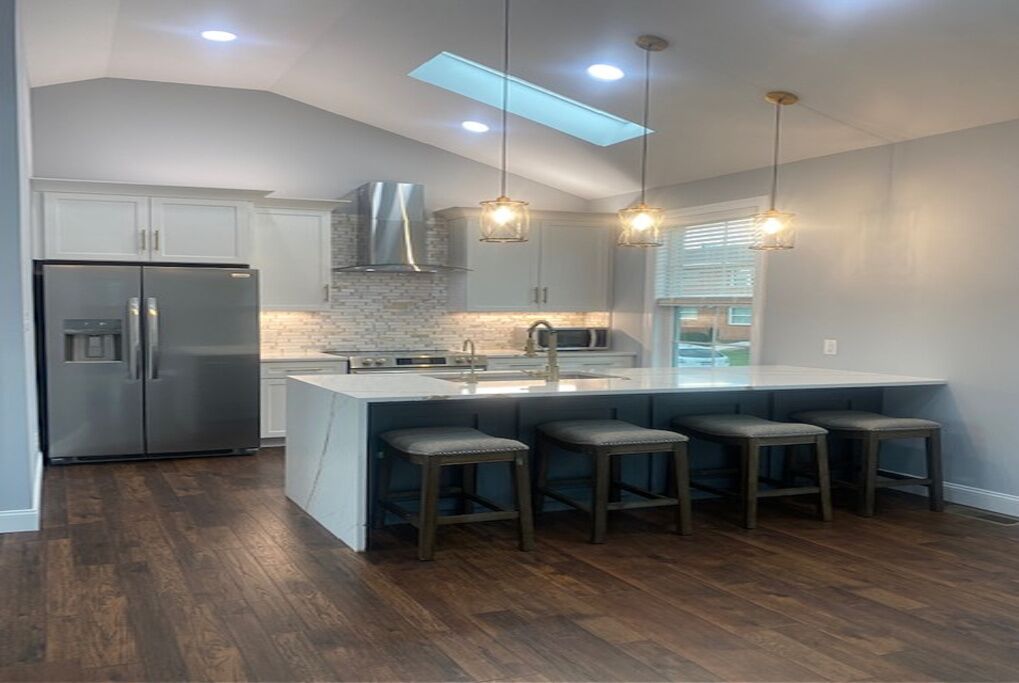 The Emperor Suite: Brand New Exquisite Designer Luxury 1 bedroom /1 bath apt.
