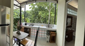 Dining - Enchanted Sloth (Quepos)