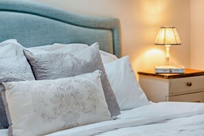 2 chambres, lit parapluie, Wi-Fi, draps fournis