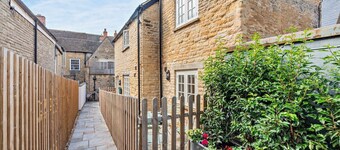 Lower Barn -  a barn conversion that sleeps 4 guests  in 2 bedrooms