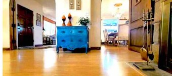 3 King Beds-Hot Tub-Firepit-Historic-Downtown
