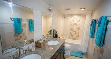 Bahamas Bliss: A Luxurious Condo Retreat