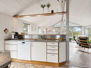 Køleskab, mikrobølgeovn, ovn, opvaskemaskine