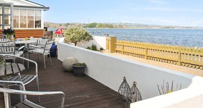 "Tameka" - 10m to the fjord by Interhome