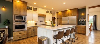 Cozy Retreat Family Home