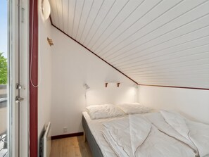 3 bedrooms, Internet