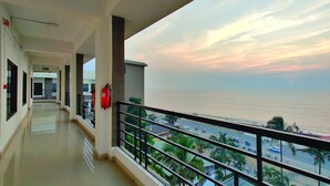 View from property - Golden Chariot Hotel Daman (Daman)