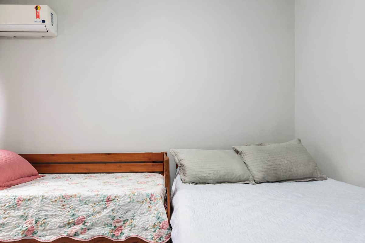 Club Room | 1 bedroom, free WiFi, bed sheets
