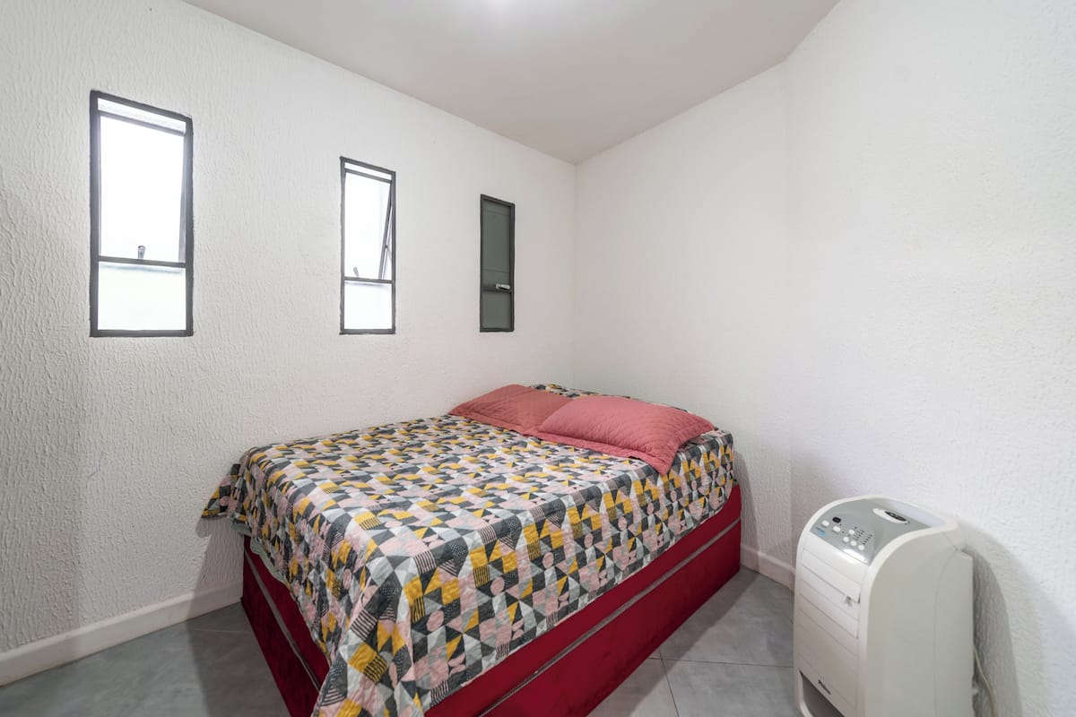Luxury Apartment | 1 bedroom, free WiFi, bed sheets