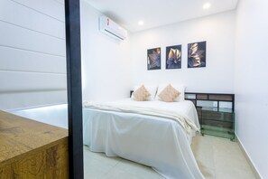 Villa | 3 soverom, blendingsgardiner, strykejern/-brett og wi-fi (inkludert)