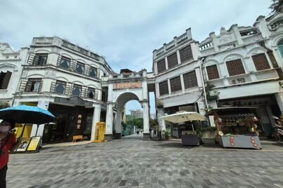 Haolong Hotel (Qionghai Yinhai Road Grain Street Branch)