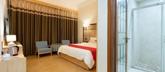 Haolong Hotel (Qionghai Yinhai Road Grain Street Branch)