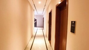 Interior - Haolong Hotel (Qionghai Yinhai Road Grain Street Branch) (Qionghai)