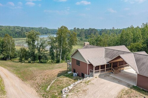 Rustic, Rural, Lake View - Dog Friendly | Little East Lake Escape LODGE