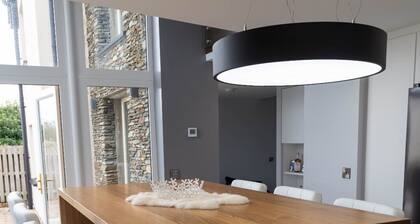 Luxury Home on Valentia Island, Nightstown with sea view, Electric Car Charger