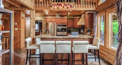Deluxe Log Home overlooking quiet lake on the Pokegama chain of lakes!