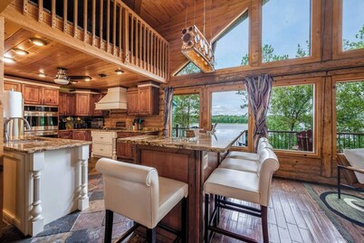 The Hideaway on Little Jay | Log Home |
