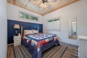 Iron/ironing board, travel crib, free WiFi, bed sheets