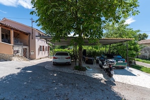 Casa, para fumantes | 6 quartos