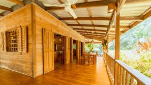 Terrace/patio - Casa Viva Eco Lodge (Cahuita)