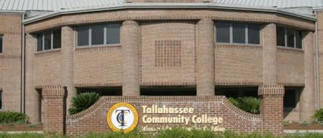 A brick building with a sign for Tallahassee Community College.