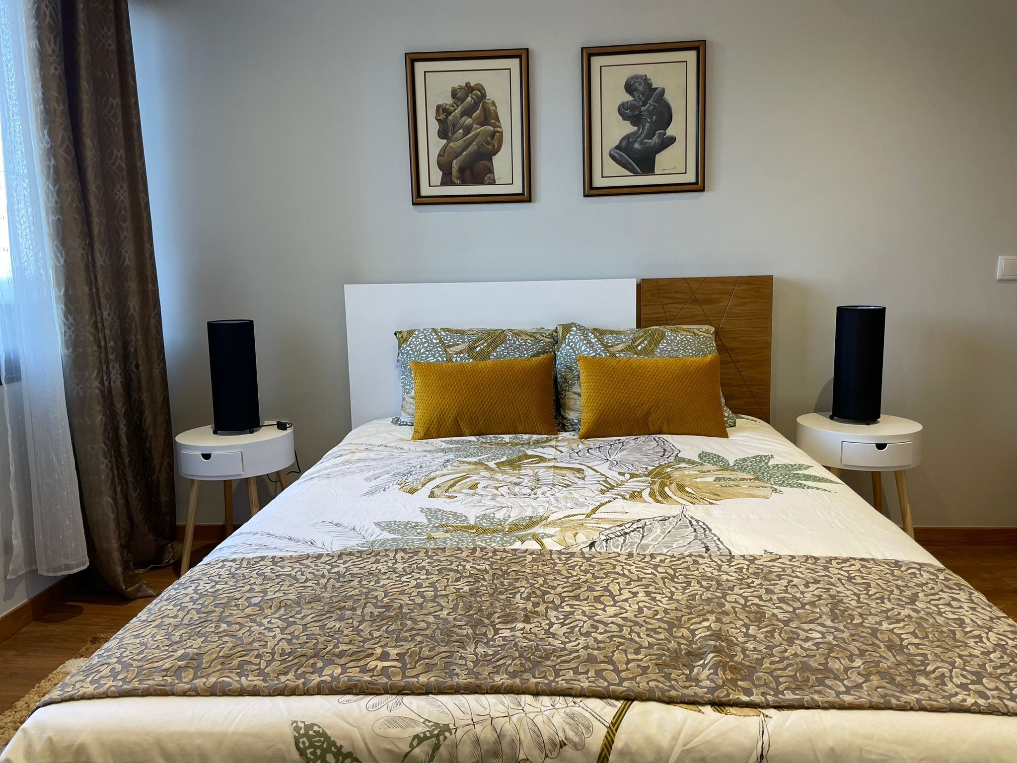 1 slaapkamer, een strijkplank/strijkijzer, wifi, beddengoed