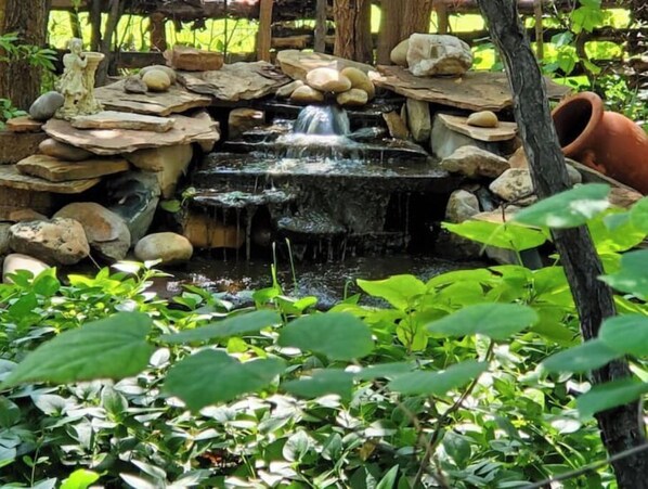 المنطقة المحيطة بالمنشأة