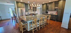 Fridge, microwave, oven, stovetop - Goose landing Waterfront Delight! Lee Creek Farm is a vacation oasis! (Cambridge)