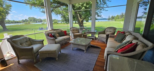 Goose landing Waterfront Delight! Lee Creek Farm is a vacation oasis!