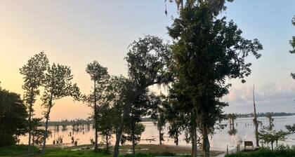Lake Front Cottage with Kayaks, Dock, & EV Charger - Pet Friendly/Sleeps 4