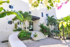 Exterior - Gorgeous Oceanfront Villa w/ Private Pool & Dock (Tulum)
