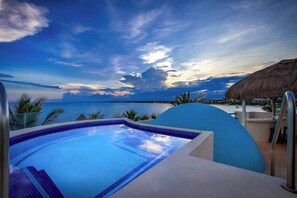 Pool - Gorgeous Oceanfront Villa w/ Private Pool & Dock (Tulum)