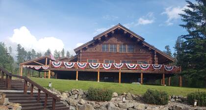 Casita 1, Tiny Home in Wood Area, 1 Mile From Glacier Entrance- 2 Guests