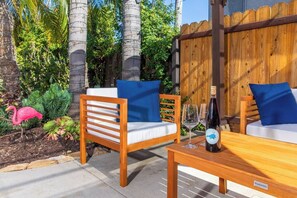 Terrace/patio - Cali-Craftsman - 3BR -  Central - New Backyard - AC (San Diego)