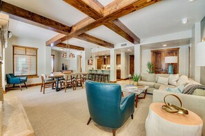 Smart-TV, Kamin, Tischfußball, Tischtennisplatte