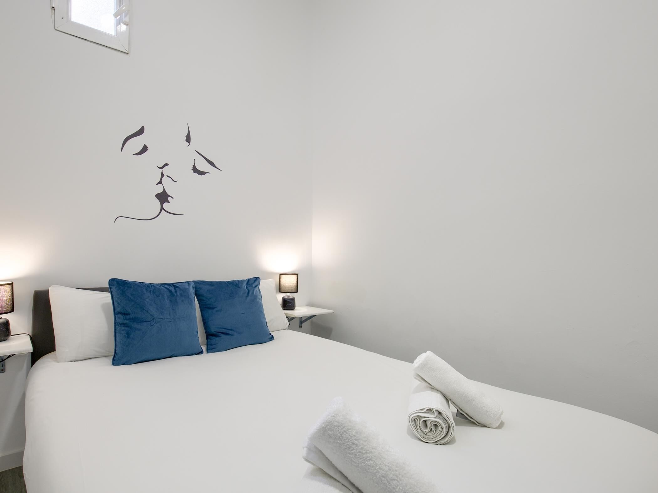 2 chambres, fer et planche à repasser, Wi-Fi, draps fournis