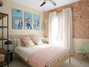 3 bedrooms, iron/ironing board, WiFi, bed sheets - Palacio Real - 3-Bedroom Apartment (Madrid)