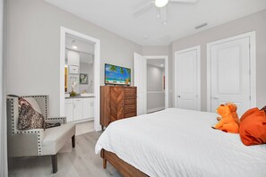 4 bedrooms, desk, iron/ironing board, travel crib - Magical Residence Resort, 5 min Disney (Kissimmee)