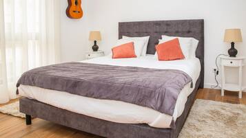 1 bedroom, internet, bed sheets