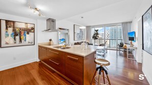 Basic Apartment, 1 King Bed with Sofa bed | Private kitchen - Private Residence at Brickell City Center (Miami)