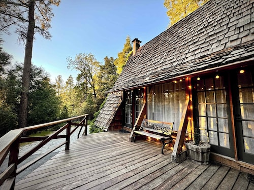 Clarity Cabin A-Frame Sanctuary w Hot Tub, Fireplace, Grill, AC, Hammock Chairs, Fire Pit, Pets OK