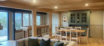 Cabinetmaker's Inn - Oceanview, Pool and Hot Tub