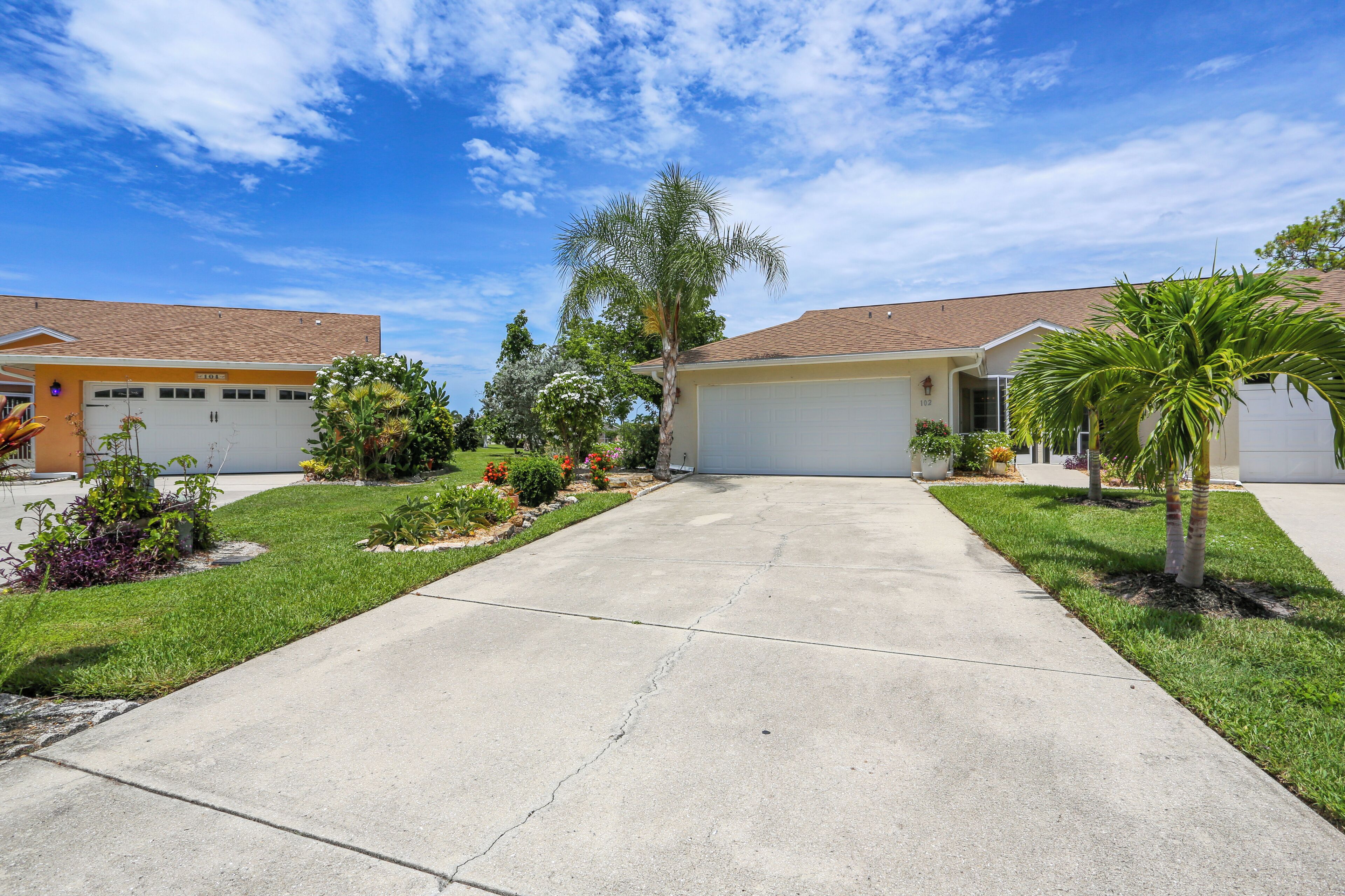 3/2 FURNISHED LAKE VIEW RENTAL, PET FRIENDLY 