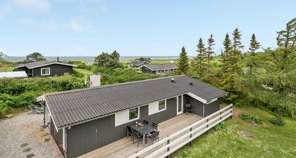 "Jenny" - 140m from the sea by Interhome