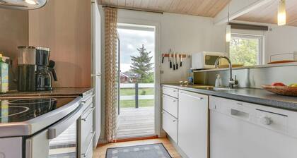 "Jenny" - 140m from the sea by Interhome