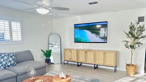 Smart TV, video games