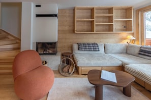 Fireplace - Grand Duc 8 ski-in ski-out in Meribel Centre (Les Allues)